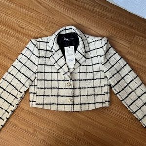 Cropped white tweed blazer from Zara, never worn.